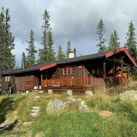 Modern Mountain With Views Over Slokovannet 度假居